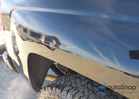 2018 Chevrolet Silverado 1500 1Lt from USA, damaged, VIN 1GCVKREC3JZ359766